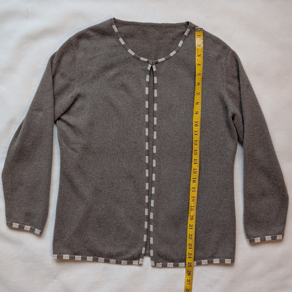 Women’s Light Taupe Cashmere Twin Set Cardigan & Turtleneck EU 46, Size L - Picture 15 of 15